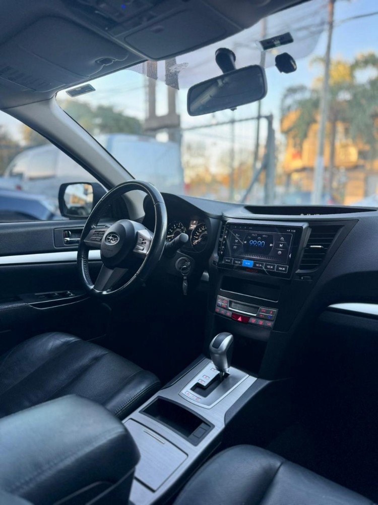 Subaru Legacy Premium — foto 14
